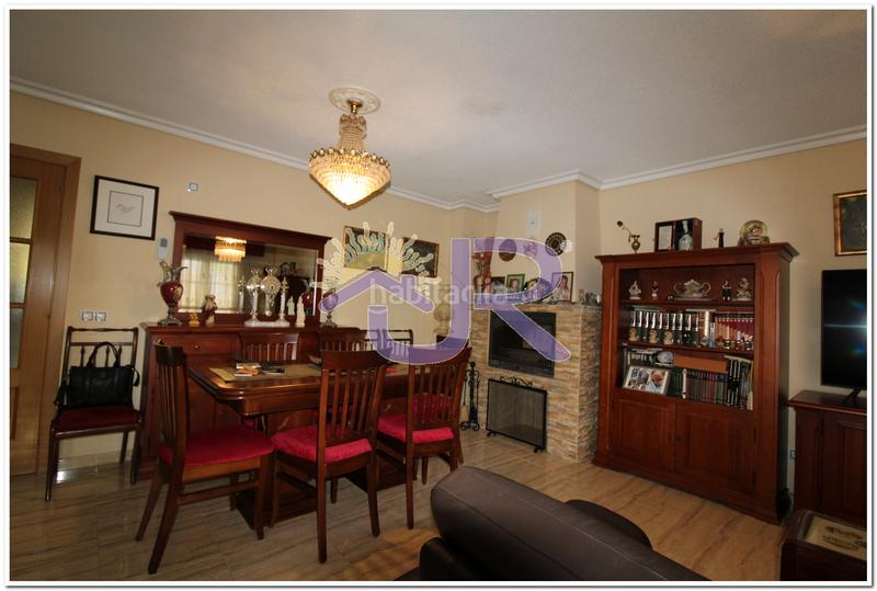 Foto a6d97d54-21ed-4b9d-933b-921950eb6444. Chalet con camino riscaldamento parcheggio in Miramadrid Paracuellos de Jarama