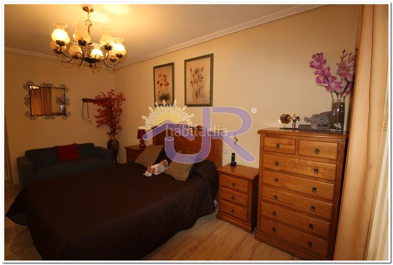 Foto e91b6c0c-5196-4825-8ffa-6bb3bd3fda1e. Chalet con camino riscaldamento parcheggio in Miramadrid Paracuellos de Jarama