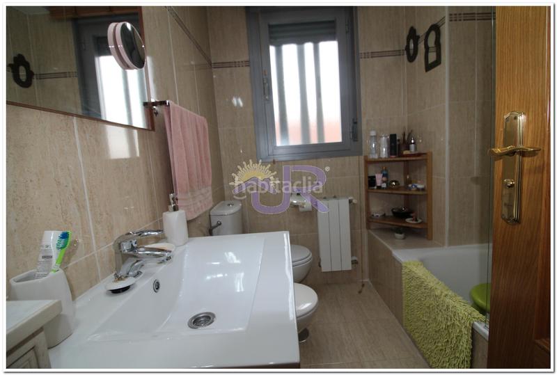 Foto 4075f726-d0d7-4cbf-83e1-a04941a63682. Piso  con estupenda situación y con zonas comunes en Paracuellos de Jarama