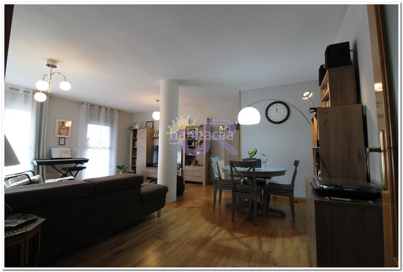 Foto ef334c2d-b053-4249-ab9b-a2edb003c8d8. Piso  con estupenda situación y con zonas comunes en Paracuellos de Jarama