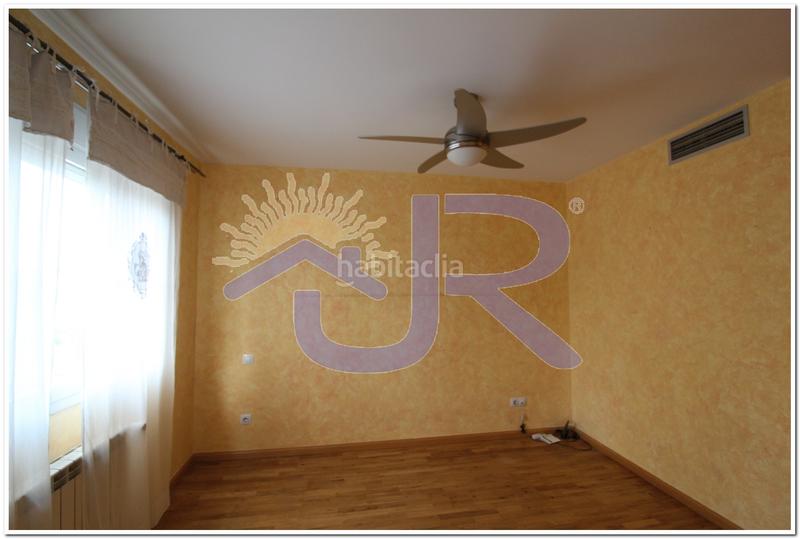 Foto 146fe032-0202-4f6f-889f-1e05d38606cf. Rent semi detached house with heating in Miramadrid Paracuellos de Jarama