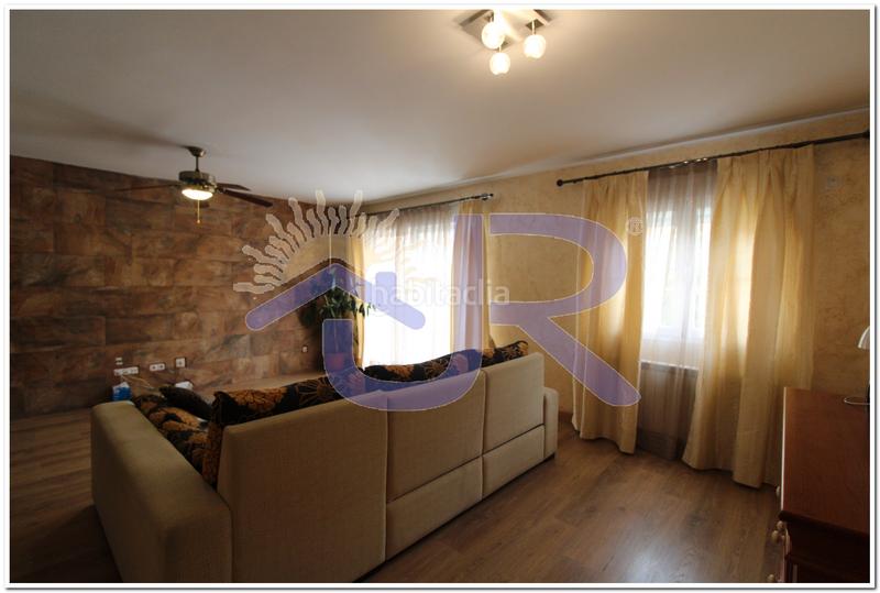 Foto dce53a3b-b75f-4911-ae52-3e5cd112b547. Rent semi detached house with heating in Miramadrid Paracuellos de Jarama