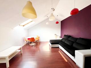 Location Attique  Calle silo. Se alquila moderno piso ático amueblado de 1 dormitorio en alcal