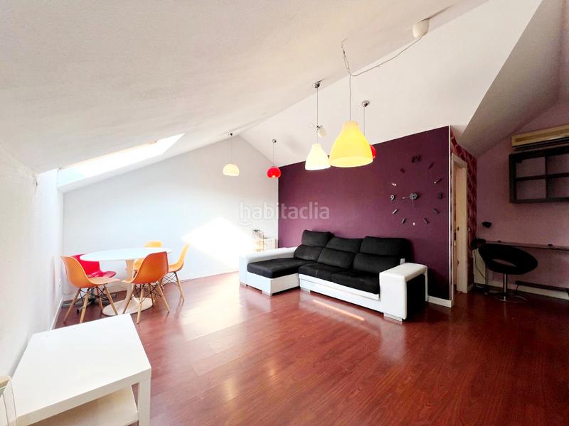 Foto 05f364f9-62f5-46c8-aba1-1701ee8ea2e7. Alquiler ático se alquila moderno piso ático amueblado de 1 dormitorio en Alcalá de Henares