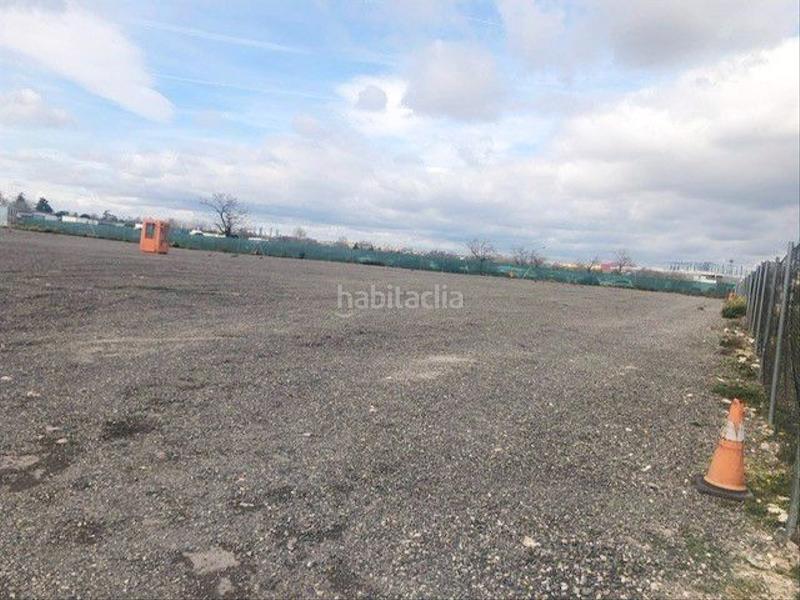 Foto d3bcdad3-b1fe-4a2a-be10-4447d0d2e106. Residential plot in Aeropuerto Madrid