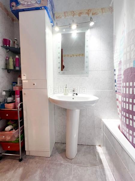 Foto 5b7638a7-b97d-4f47-825a-f45d02a6722d. Semi detached house with heating parking in Ensanche Alcalá de Henares