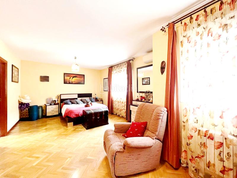 Foto 715b9160-ec4b-4b66-a04f-0a41ea16c8ad. Semi detached house with heating parking in Ensanche Alcalá de Henares