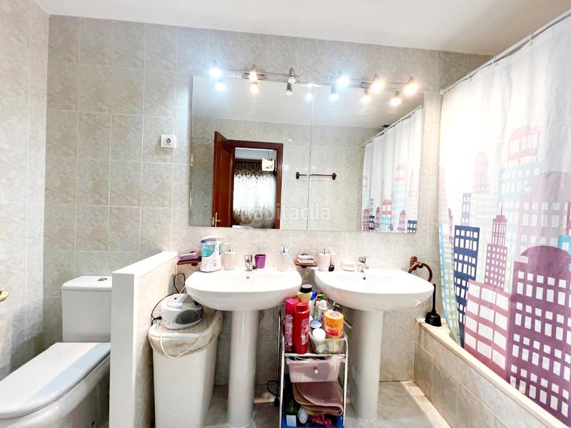 Foto 720326a9-4943-4992-98f9-b4bc088f0a58. Semi detached house with heating parking in Ensanche Alcalá de Henares