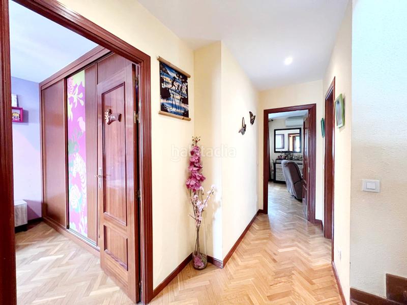 Foto 7f9267ae-d638-4cb4-89c0-d6427fb49458. Semi detached house with heating parking in Ensanche Alcalá de Henares