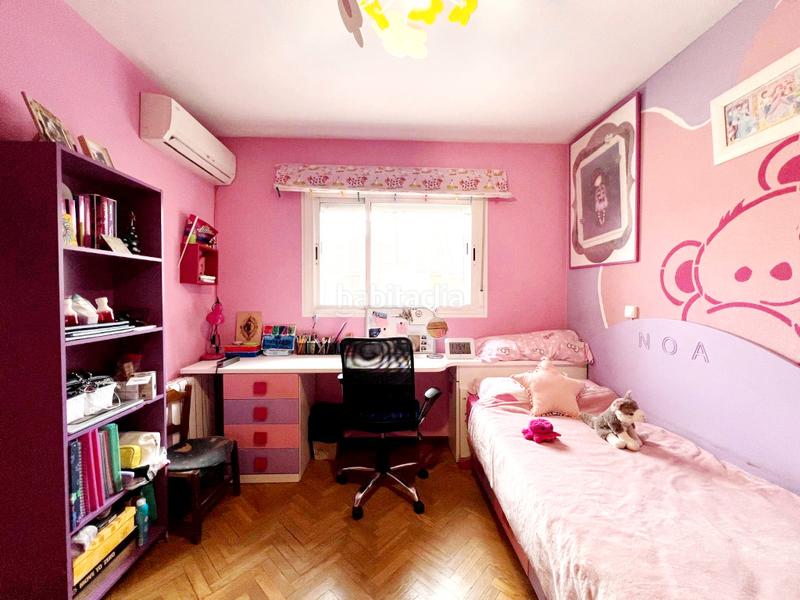 Foto 9cb14a22-9c57-42e2-8bd5-76bb51cbf654. Semi detached house with heating parking in Ensanche Alcalá de Henares