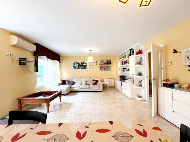 Foto c3695964-52c8-470c-9db2-e88422ed17df. Semi detached house with heating parking in Ensanche Alcalá de Henares