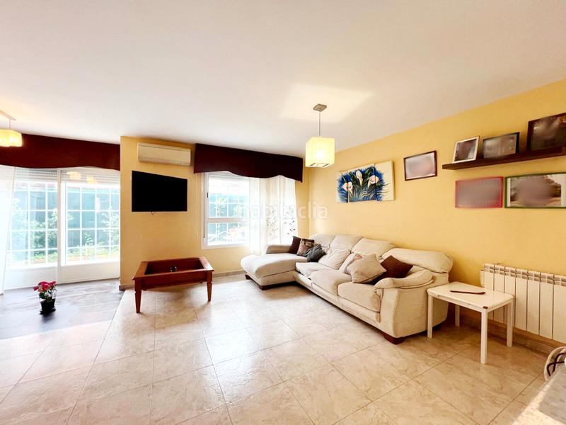 Foto eb4e751d-1ec1-402c-9322-671555a9de8d. Semi detached house with heating parking in Ensanche Alcalá de Henares