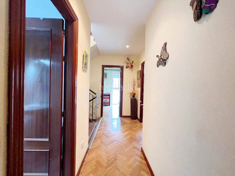 Foto ebe25993-be93-485f-a5df-6a3350fb3b10. Semi detached house with heating parking in Ensanche Alcalá de Henares