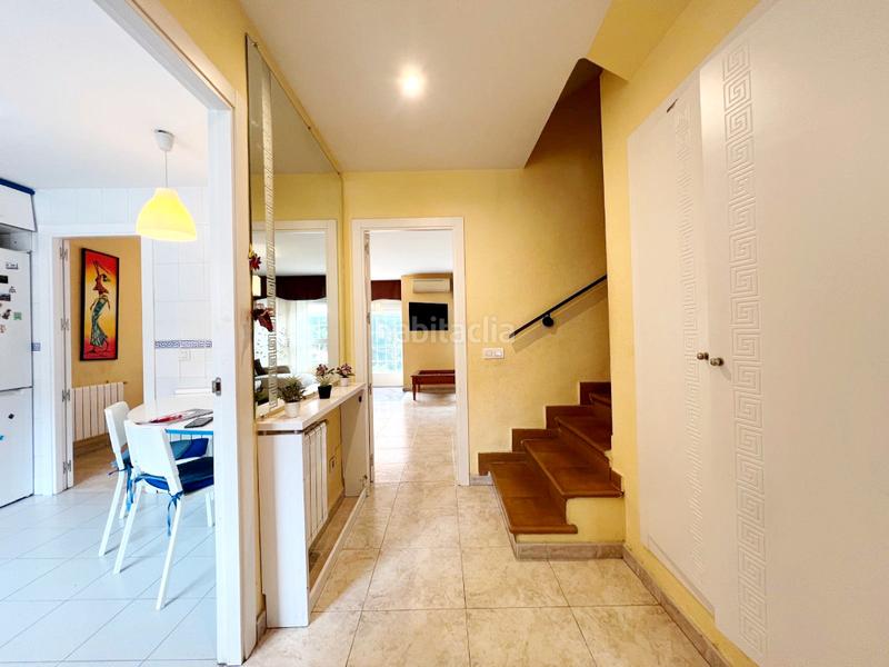 Foto f446b084-e1d1-47ba-9058-dddd24649218. Semi detached house with heating parking in Ensanche Alcalá de Henares