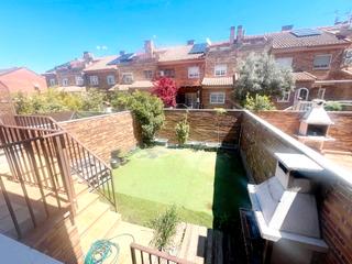 Lloguer Casa adossada  Calle granada. Se alquila amplio chalet adosado de 4 plantas en valdemoro, madr