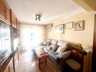 Flat  Calle de gil de andrade. Piso de 3 dormitorios y un bao en zona de juan de austria.