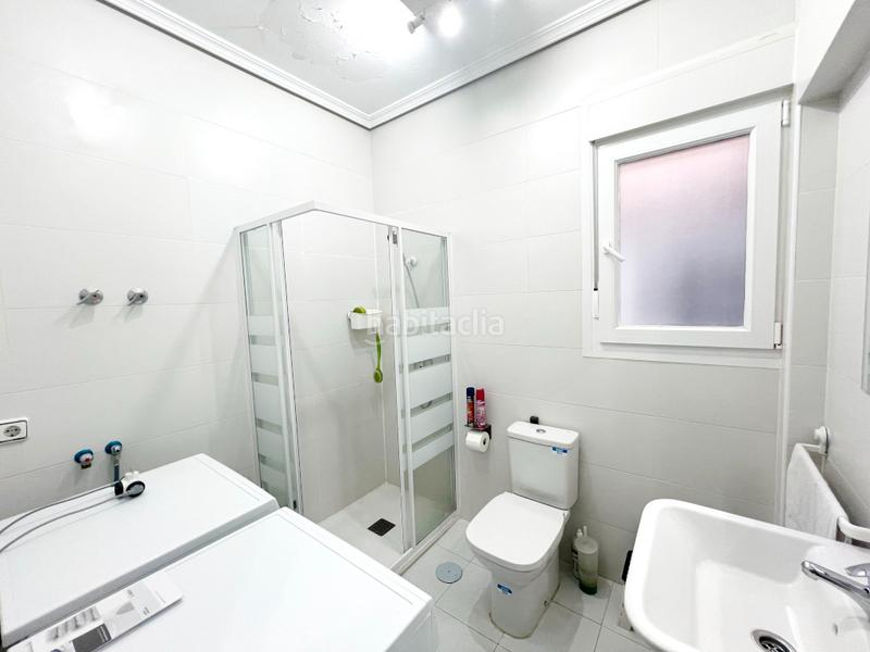 Foto a05b1a70-9818-46c2-8154-a2427a8fa465. Flat with heating in Berruguete Madrid