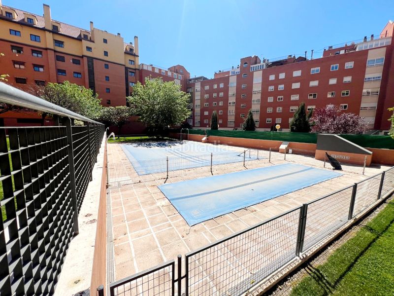 Foto aa33a5c9-f014-4bf5-8703-6e61b49fc965. Pis amb xemeneia calefacció piscina a Ensanche Alcalá de Henares