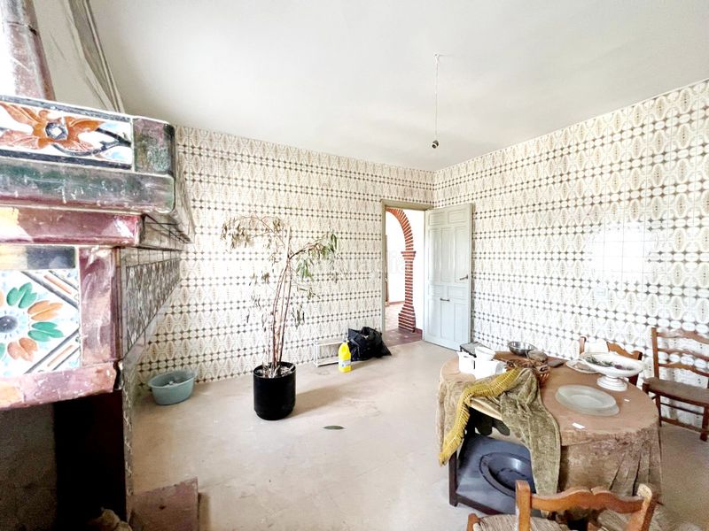 Foto 006b2ac9-8b23-445f-882f-8550148f0993. Casa amb xemeneia a Corpa