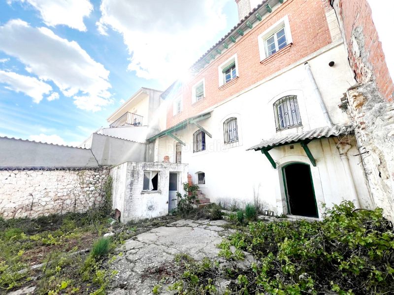 Foto 1741ebf4-3954-4618-af37-479b2313ebb0. Casa amb xemeneia a Corpa