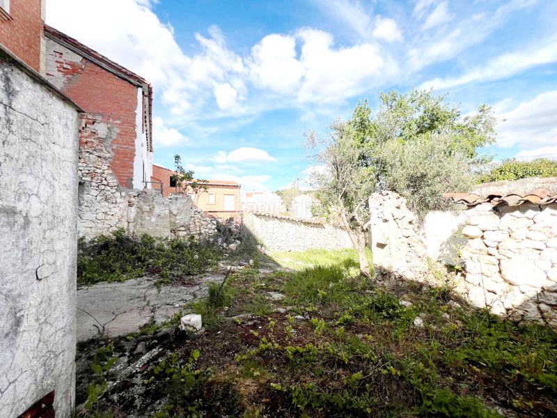 Foto 354219ae-8959-4942-9810-85d43cb44d7f. Casa amb xemeneia a Corpa