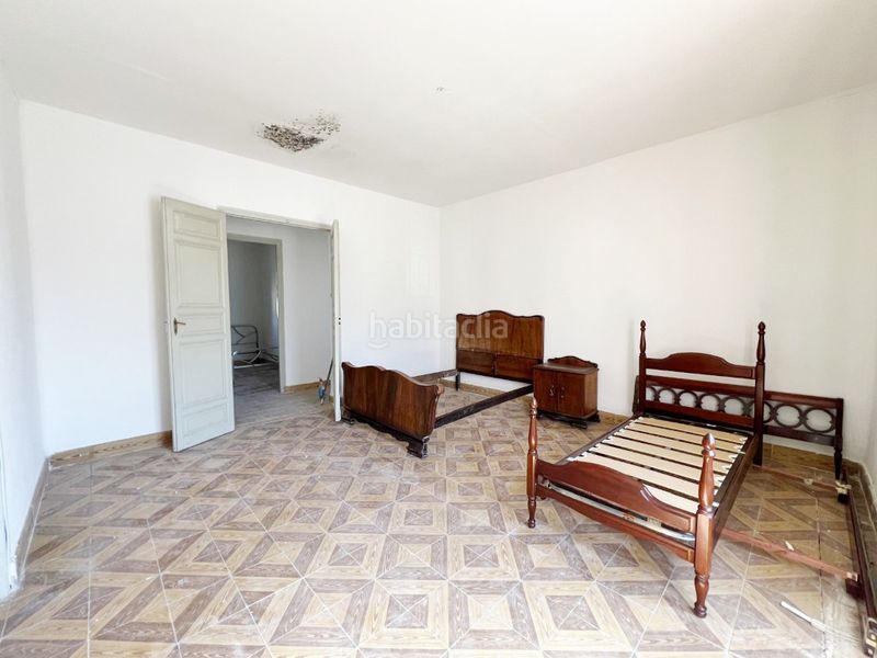 Foto 55396aa4-3069-4d38-b88f-1818eb0e08c3. Casa amb xemeneia a Corpa