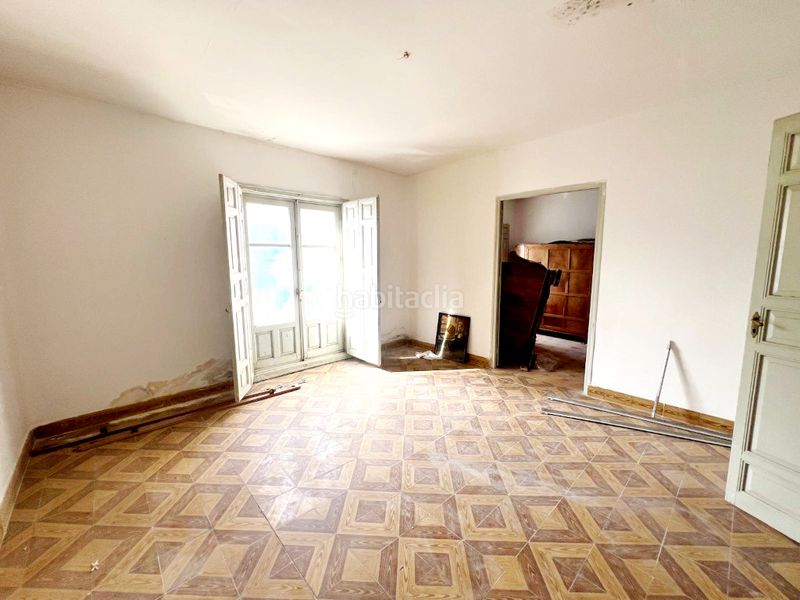 Foto 56f7ef28-5cc2-400c-ac41-2d5c29382004. Casa amb xemeneia a Corpa