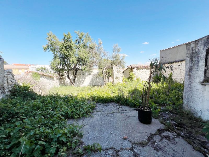 Foto 6ab9911b-b884-448d-93eb-e81f5d375528. Casa amb xemeneia a Corpa