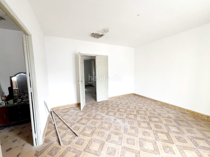 Foto ad8dae2c-c3d1-4470-8dcd-8e06c29e4f26. Casa amb xemeneia a Corpa