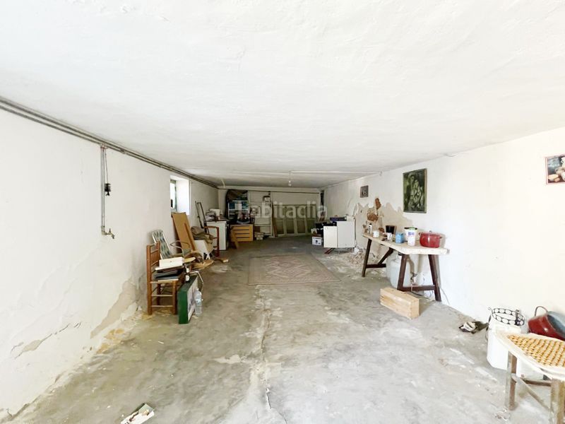 Foto cd58fdae-044a-45ad-afed-85d13efd0409. Casa amb xemeneia a Corpa