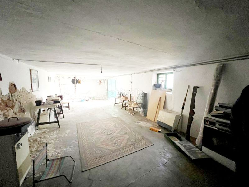 Foto dcac9bbd-ad48-458d-b31b-a7f4dee931cb. Casa amb xemeneia a Corpa