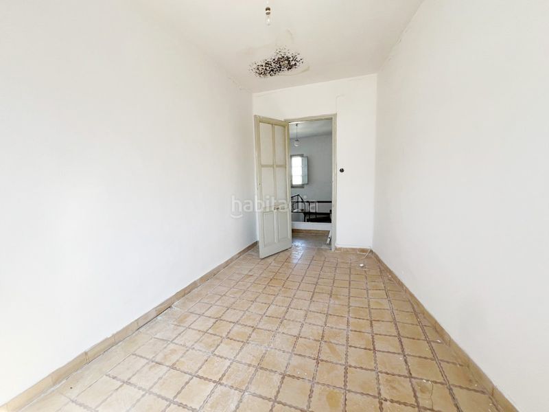 Foto e94eb0f8-0d30-4267-883a-f78ca2c0121d. Casa amb xemeneia a Corpa