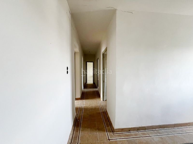 Foto ebbec662-6804-4a38-bbea-c97a99019e71. Casa amb xemeneia a Corpa