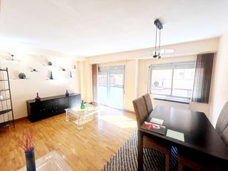 Etagenwohnung  Calle laguna. Piso en casco histórico de 3 dormitorios y 1 baño.