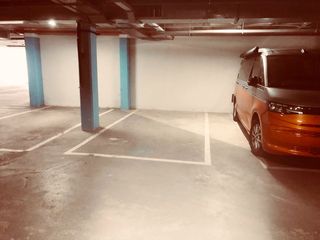 Aparcament cotxe a Calle Dámaso Alonso 27