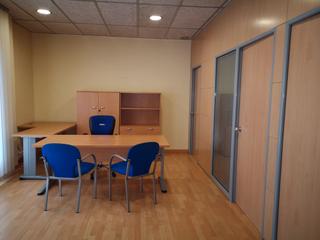 Lloguer Local Comercial  N/a. Local en la ronda francesc macià