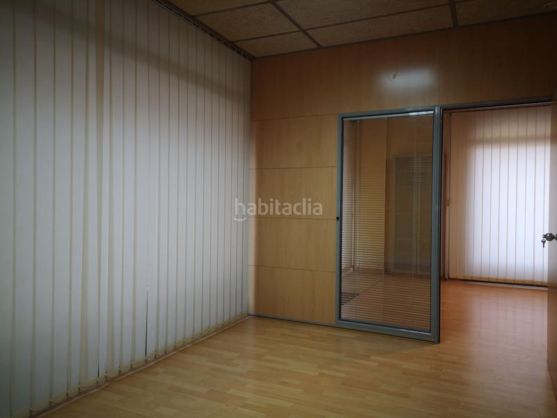 Foto ffff8d2d-e5d0-40fc-87ec-bb4717506378. Location local commercial avec chauffage dans Eixample Mataró