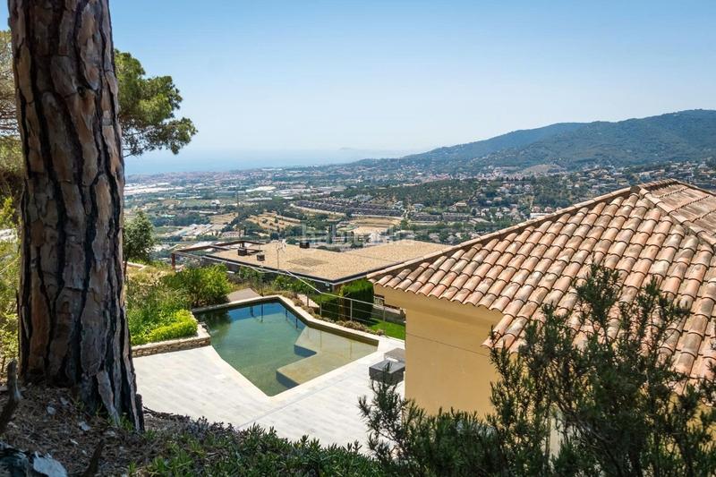 Foto eae32ce9-7ef3-4b6b-82c4-e0eb1bb7f2e1. Alquiler chalet situación y vistas en Cabrils