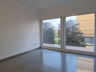 Miete Etagenwohnung in Cabrera de Mar. Primer amb terrassa