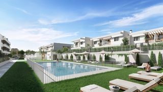 Casa adosada en Calle del monasterio santa isabel 86. Exclusivo chalet de 3 dormitorios en urbanización cerrada