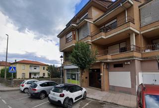 Lloguer Local Comercial a Barrio argudín 85. Local en buen estado en zona céntrica del pueblo
