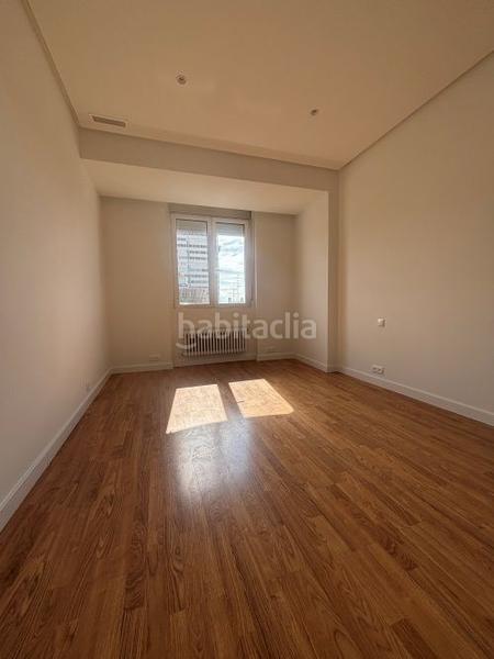 Foto c0adc1b8-09a9-4fa5-967f-35b98153838b. Pis amb calefacció a Argüelles Madrid