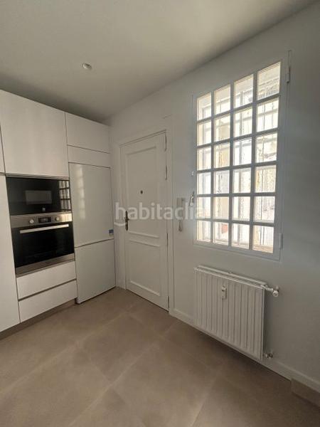 Foto c4ea9dcd-1c25-4334-a0ea-9d01902fc4d3. Pis amb calefacció a Argüelles Madrid