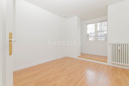 Foto 1d32d534-07e7-4769-9ea5-69c2c5cb113d. Àtic amb calefacció a Argüelles Madrid