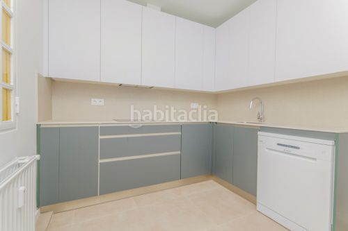 Foto a77601cc-16d0-49ac-9502-50620d8e6804. Àtic amb calefacció a Argüelles Madrid