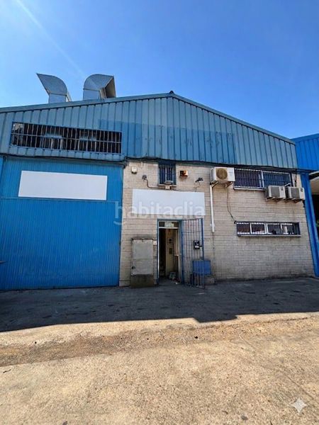 Foto 0d9a38f4-23d8-41c9-b969-41b7e16e5efd. Nave industrial  en venta en barrio la estación, 3 dormitorios. en Madrid