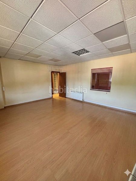 Foto 13fd61de-5670-4dd4-9695-bbf0d52c151f. Nave industrial  en venta en barrio la estación, 3 dormitorios. en Madrid