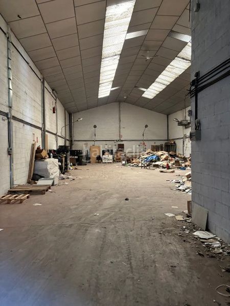 Foto 4621dd80-0a0c-4a0f-b397-961980801668. Nave industrial  en venta en barrio la estación, 3 dormitorios. en Madrid