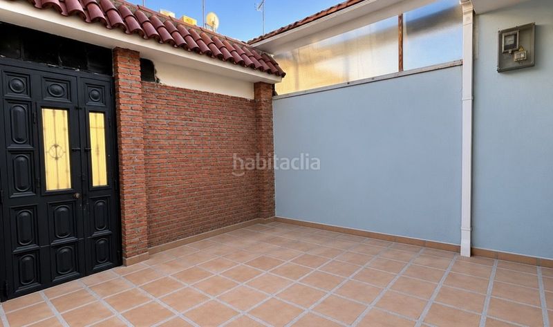 Foto 00ac1f6a-e3b0-4341-8e51-2a693505a7f4. Casa adossada amb calefacció a Entrevías Madrid