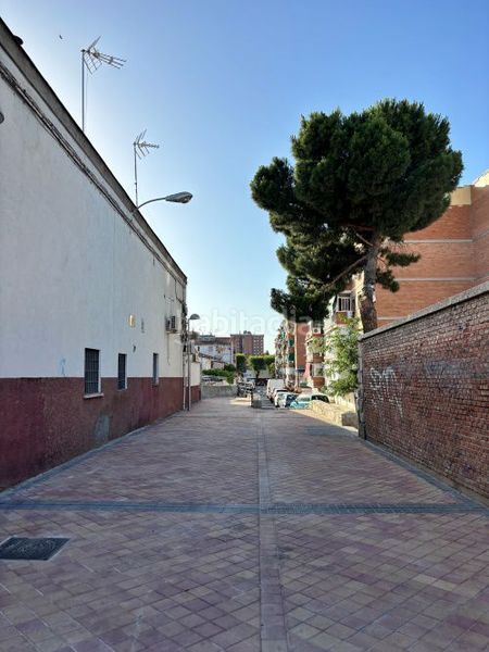 Foto 5a0e13e1-cdeb-4a62-bde8-f8176e3e12cf. Casa adossada amb calefacció a Entrevías Madrid